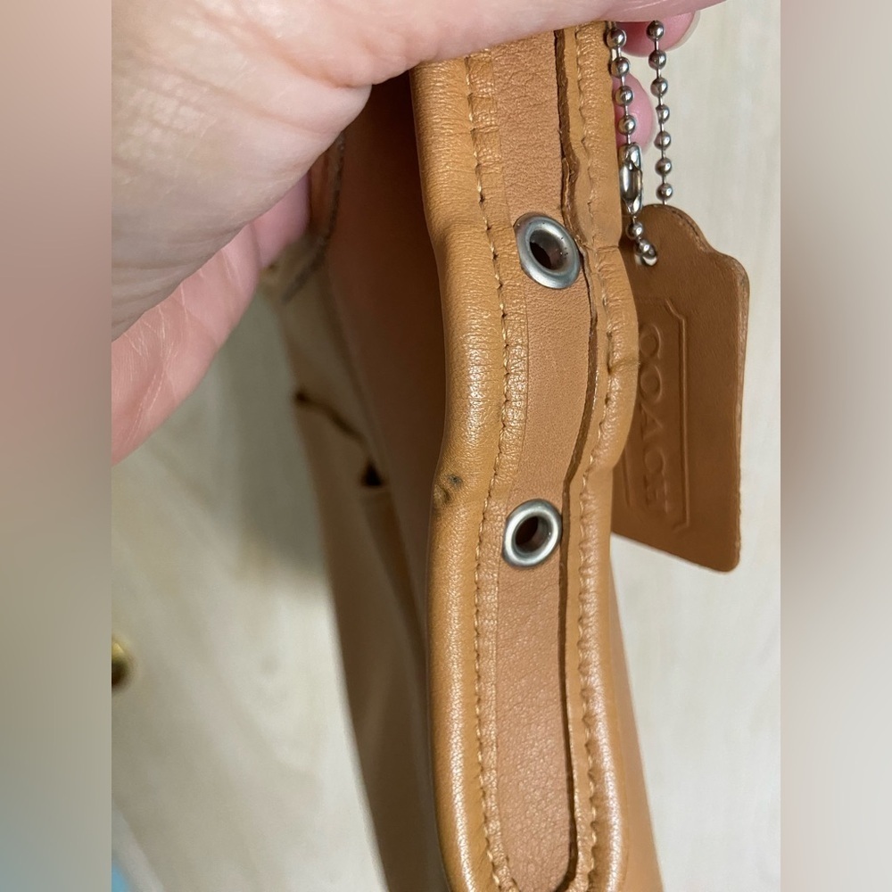 COACH Vintage Slim Duffle Sac Camel Tan STUNNING ORIGINAL CONDITION 9816 - Picture 5 of 12
